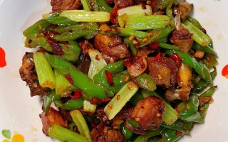 子鸭的做法大全家常（子鸭的做法大全窍门窍门）