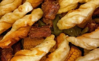 排骨焖卷子的做法大全（排骨焖卷子的做法大全图片）