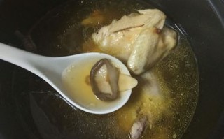 高压锅炖鸡的详细做法（炖鸡三放三不放）