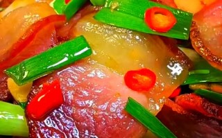 腊肉怎么炒好吃（荞头炒腊肉怎么炒好吃）
