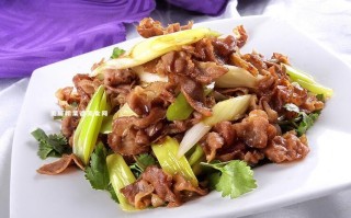胡萝卜竹笋炒肉的做法视频（胡萝卜竹笋烧肉）