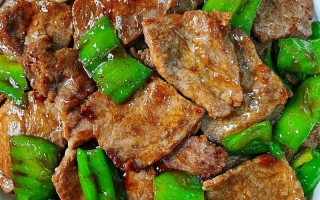 青椒炒牛肉的具体做法步骤（青椒炒牛肉的具体做法步骤）