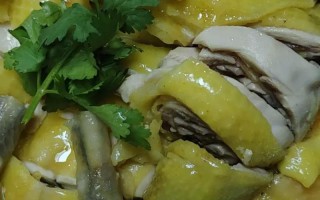 白斩鸡炖汤做法（白斩鸡炖汤做法视频）