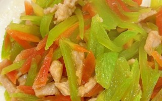 胡萝卜竹笋炒肉的做法窍门（胡萝卜竹笋炒肉丝）