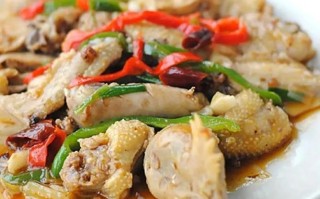 白斩鸡的正宗做法图解（白斩鸡的家常普通做法）