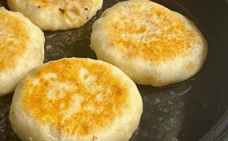 青椒肉馅饼炒牛肉的做法（猪肉青椒馅饼）