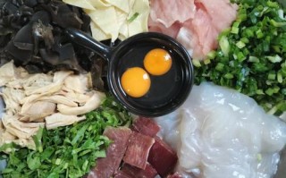 临沂白斩鸡做法（白斩鸡制作视频）