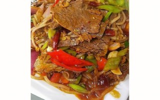 清真青椒炒牛肉片的做法（怎样做青椒炒牛肉好吃）