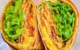 煎饼里面卷什么菜好吃（煎饼里面卷什么菜好吃一点）