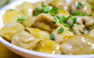 白斩鸡姜汁做法（白斩鸡姜蓉料的做法）