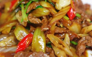 泡菜青椒炒牛肉的做法（四川泡菜炒牛肉）