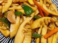 野竹笋黄瓜炒肉的做法大全（竹笋炒黄瓜可以吃吗）