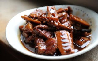 鲜竹笋的做法炒五花肉图片（鲜竹笋怎么炒肉怎么做）