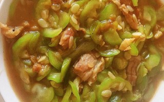 五花肉炒竹笋丝瓜的做法（五花肉炒竹笋丝瓜的做法大全）