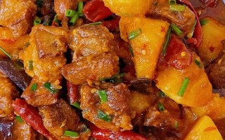 青椒和土豆炒牛肉的做法（青椒和土豆炒牛肉的做法大全）