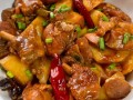 鸡块怎么炖好吃（香菇炖鸡块怎么炖好吃）