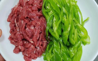 青椒炒牛肉的做法大全文字（青椒炒牛肉怎么做才好吃）