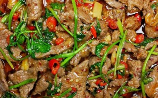 青椒榨菜炒牛肉做法（榨菜炒牛肉的做法）