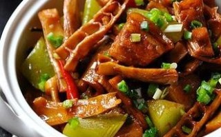 梅花肉炒小竹笋的做法（梅花肉炒小竹笋的做法大全）
