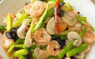 磨菇炒什么好吃（磨菇炒什么好吃又营养）