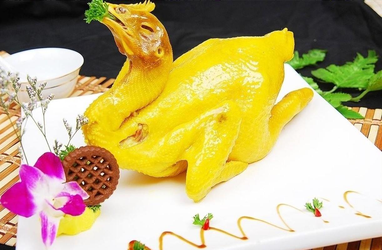 广西白斩鸡做法（广西白斩鸡怎么做）-第4张图片-窝头美食网