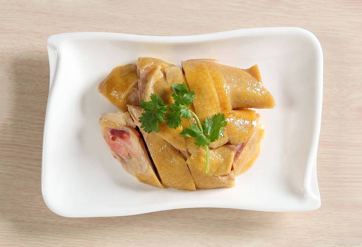 白斩鸡的做法视频(家常白切鸡的制作过程)-第1张图片-窝头美食网 白斩鸡的做法视频(家常白切鸡的制作过程)-第1张图片-窝头美食网