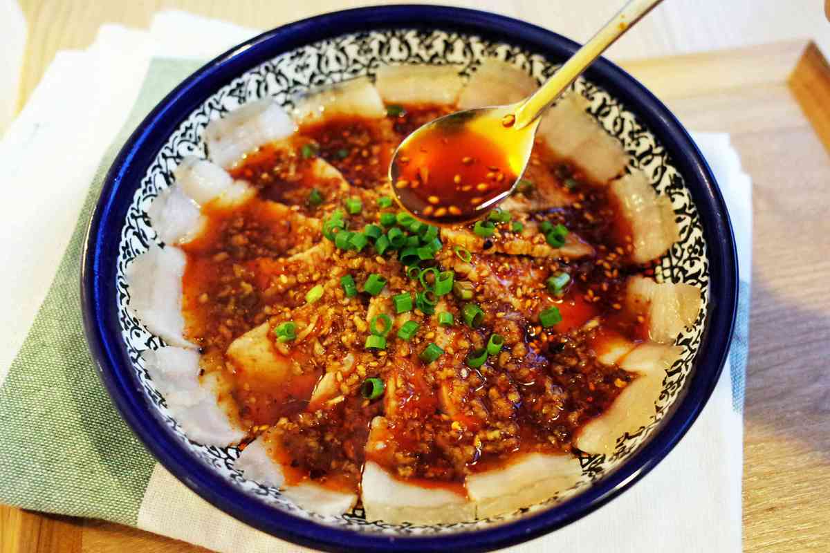 蒜泥白肉简单做法(蒜泥白肉的做法最正宗的做法汁怎么调)-第3张图片-窝头美食网 蒜泥白肉简单做法(蒜泥白肉的做法最正宗的做法汁怎么调)-第3张图片-窝头美食网