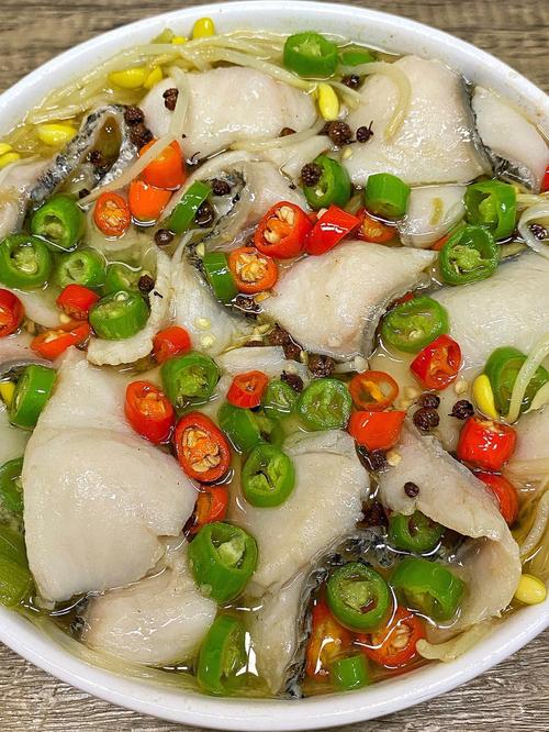 酸汤鱼鱼面做法（酸汤鱼面图片）-第4张图片-窝头美食网