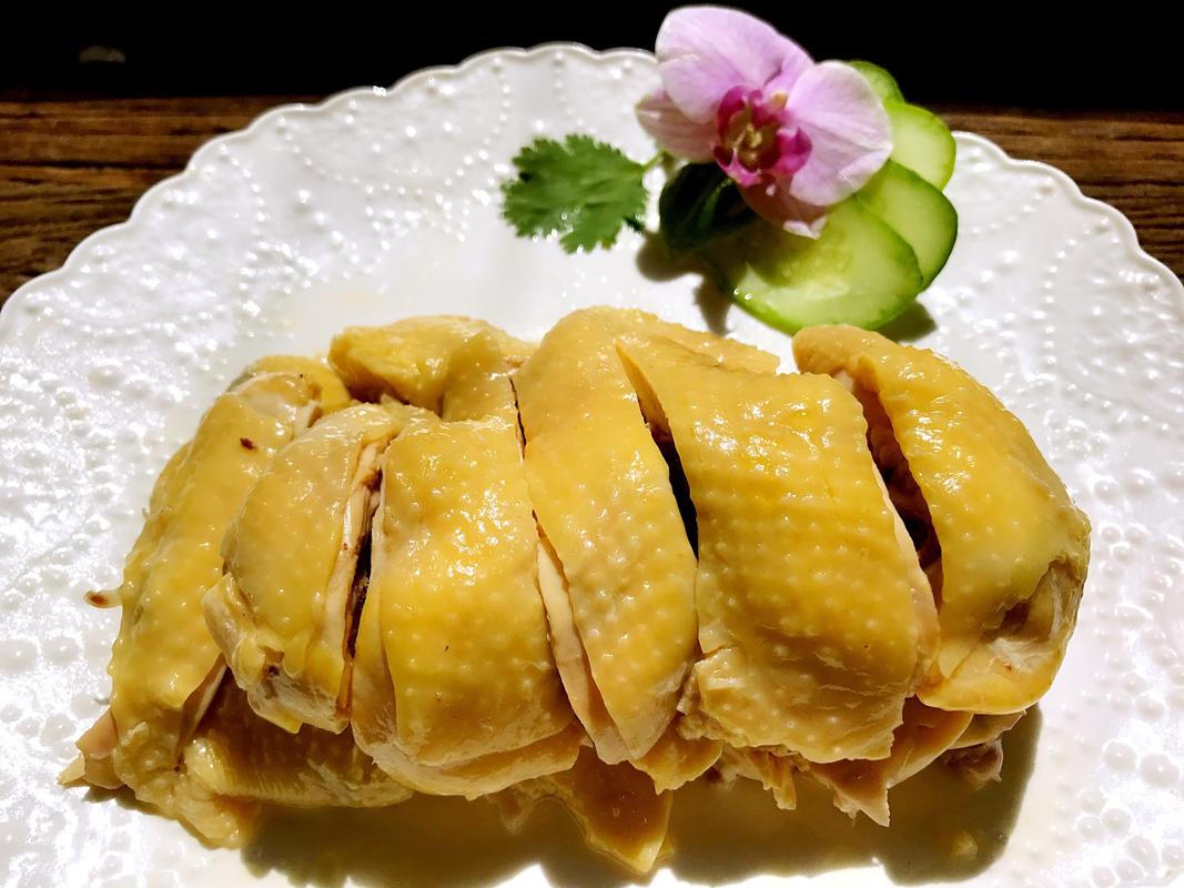 大众白斩鸡做法(大厨白斩鸡的做法)-第2张图片-窝头美食网 大众白斩鸡做法(大厨白斩鸡的做法)-第2张图片-窝头美食网
