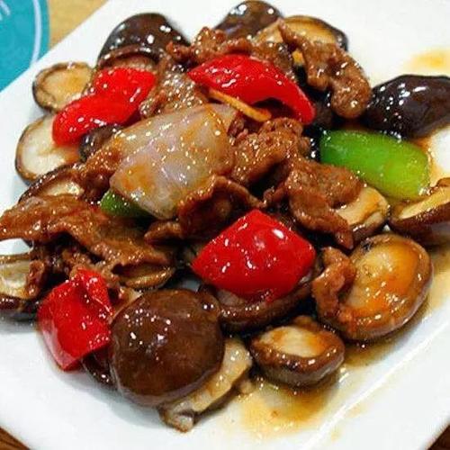青椒炒牛肉香菇的做法（青椒香菇牛肉丝）-第6张图片-窝头美食网