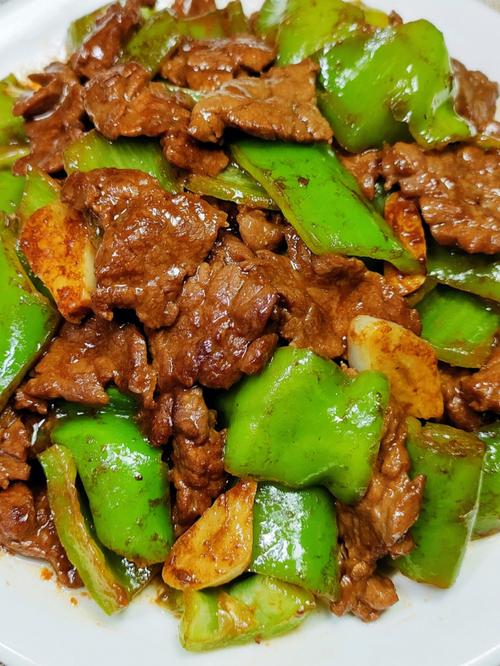 普通青椒炒牛肉的做法大全(普通青椒炒牛肉的做法大全图片)-第1张图片-窝头美食网 普通青椒炒牛肉的做法大全(普通青椒炒牛肉的做法大全图片)-第1张图片-窝头美食网