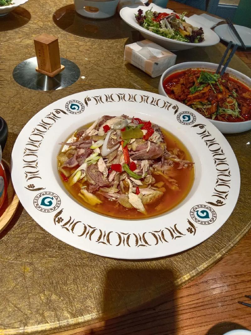 新疆白斩鸡做法(白斩鸡做法和配料视频)-第2张图片-窝头美食网 新疆白斩鸡做法(白斩鸡做法和配料视频)-第2张图片-窝头美食网