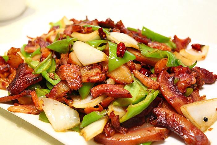 竹笋炒猪头肉家常做法窍门（猪头肉炒笋干）-第4张图片-窝头美食网