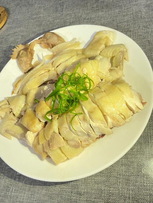 家常白斩鸡做法(家常白斩鸡的做法和配料窍门)-第7张图片-窝头美食网 家常白斩鸡做法(家常白斩鸡的做法和配料窍门)-第7张图片-窝头美食网