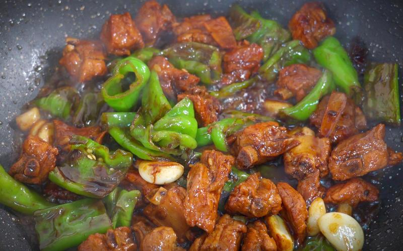 常德青椒炒牛肉的做法(湖南青椒炒牛肉的做法)-第3张图片-窝头美食网 常德青椒炒牛肉的做法(湖南青椒炒牛肉的做法)-第3张图片-窝头美食网