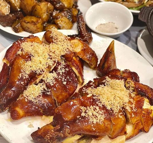 港式白斩鸡做法（粤式白斩鸡蘸料做法）-第4张图片-窝头美食网