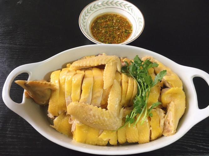 潮汕白斩鸡做法(潮汕白斩鸡做法视频)-第4张图片-窝头美食网 潮汕白斩鸡做法(潮汕白斩鸡做法视频)-第4张图片-窝头美食网