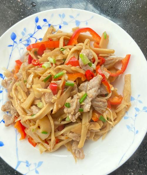 肉炒鲜竹笋丝做法大全(肉炒鲜笋的做法)-第1张图片-窝头美食网 肉炒鲜竹笋丝做法大全(肉炒鲜笋的做法)-第1张图片-窝头美食网