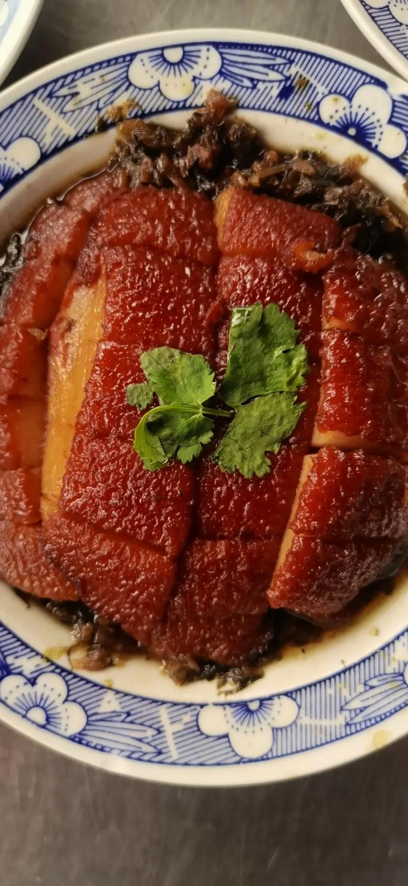 沛县白斩鸡做法(白斩鸡特色)-第1张图片-窝头美食网 沛县白斩鸡做法(白斩鸡特色)-第1张图片-窝头美食网