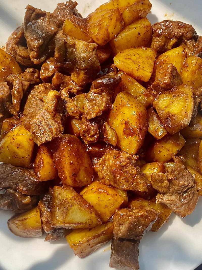 青椒土豆片炒牛肉片的做法(牛肉和土豆炒青椒怎么炒好吃)-第5张图片-窝头美食网 青椒土豆片炒牛肉片的做法(牛肉和土豆炒青椒怎么炒好吃)-第5张图片-窝头美食网