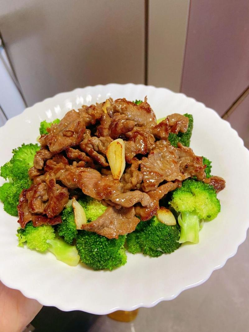 青椒炒牛肉芹菜做法(牛肉炒青椒芹菜的做法)-第6张图片-窝头美食网 青椒炒牛肉芹菜做法(牛肉炒青椒芹菜的做法)-第6张图片-窝头美食网