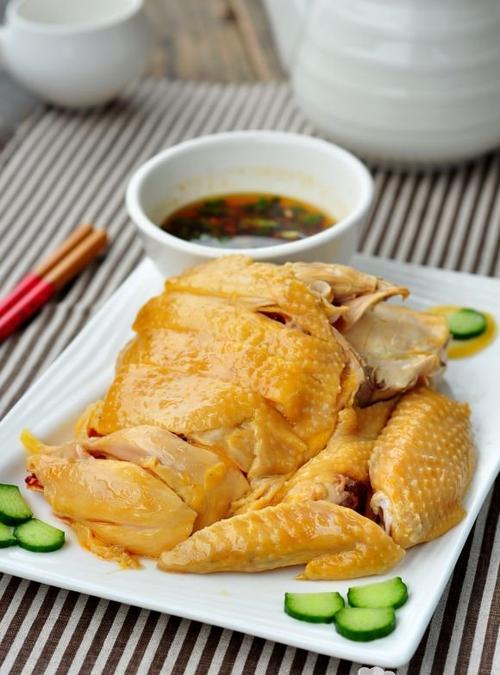 清炖白斩鸡做法(白斩鸡要炖多长时间)-第3张图片-窝头美食网 清炖白斩鸡做法(白斩鸡要炖多长时间)-第3张图片-窝头美食网
