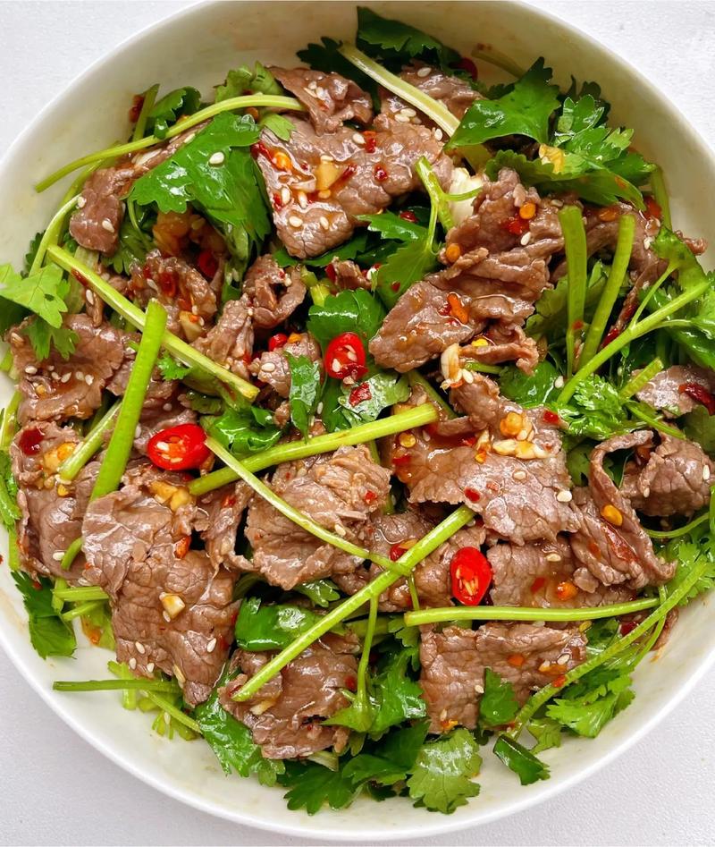 青椒炒鲜牛肉的做法(青椒炒牛肉怎么炒肉嫩)-第3张图片-窝头美食网 青椒炒鲜牛肉的做法(青椒炒牛肉怎么炒肉嫩)-第3张图片-窝头美食网