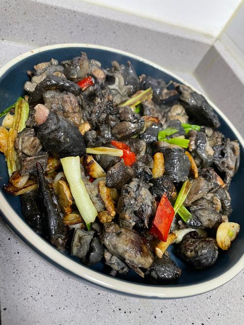 乌鸡怎么样做好吃(乌鸡怎么样做好吃又简单)-第6张图片-窝头美食网 乌鸡怎么样做好吃(乌鸡怎么样做好吃又简单)-第6张图片-窝头美食网