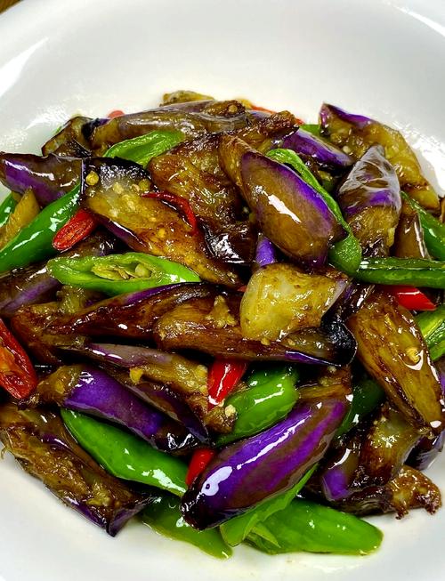 辣椒炒茄子的家常做法(辣椒炒茄子的家常做法简单好吃)-第5张图片-窝头美食网 辣椒炒茄子的家常做法(辣椒炒茄子的家常做法简单好吃)-第5张图片-窝头美食网