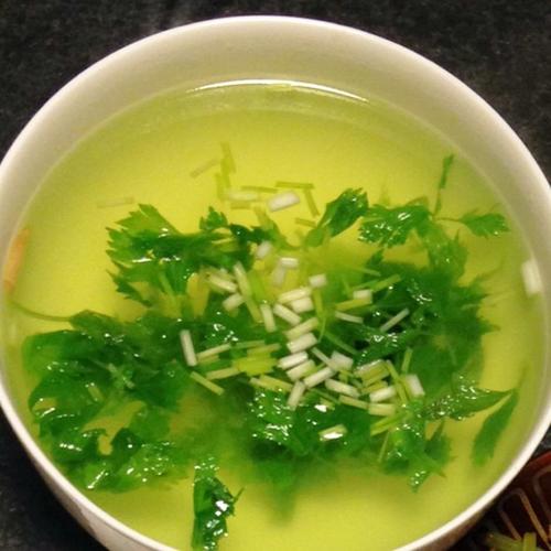 芹菜叶粥的做法大全(芹菜叶米粥)-第1张图片-窝头美食网 芹菜叶粥的做法大全(芹菜叶米粥)-第1张图片-窝头美食网