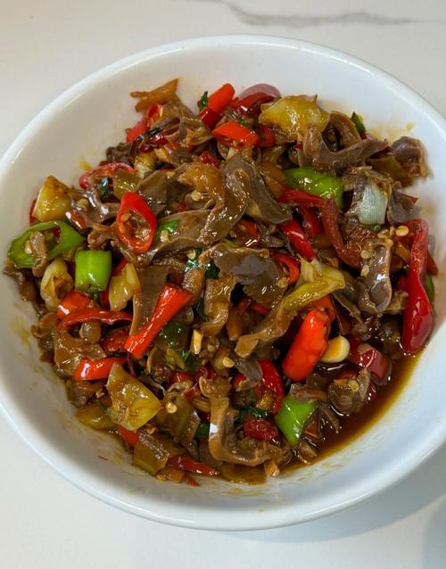 四川泡椒鸡杂的做法(炒鸡杂需要焯水吗)-第8张图片-窝头美食网 四川泡椒鸡杂的做法(炒鸡杂需要焯水吗)-第8张图片-窝头美食网
