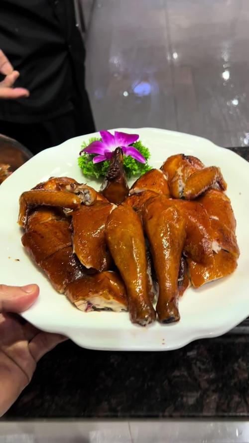 买的烧鸡怎么做好吃(买回来成品烧鸡怎么烧好吃)-第3张图片-窝头美食网 买的烧鸡怎么做好吃(买回来成品烧鸡怎么烧好吃)-第3张图片-窝头美食网