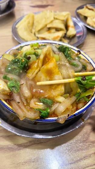 安阳扁粉菜的做法(安阳扁粉菜高汤怎么做)-第1张图片-窝头美食网 安阳扁粉菜的做法(安阳扁粉菜高汤怎么做)-第1张图片-窝头美食网