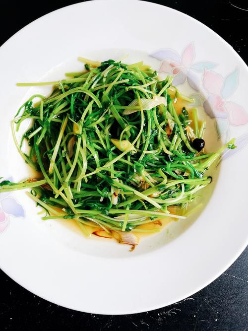 青豆苗怎么炒好吃(青豆苗怎么炒好吃窍门)-第1张图片-窝头美食网 青豆苗怎么炒好吃(青豆苗怎么炒好吃窍门)-第1张图片-窝头美食网
